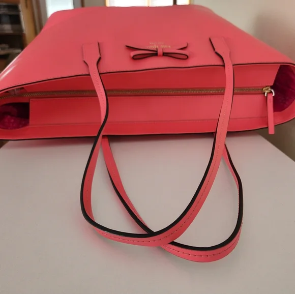 🔥SALE🔥Beautiful ♠️ Kate Spade Tote - Picture 8 of 14